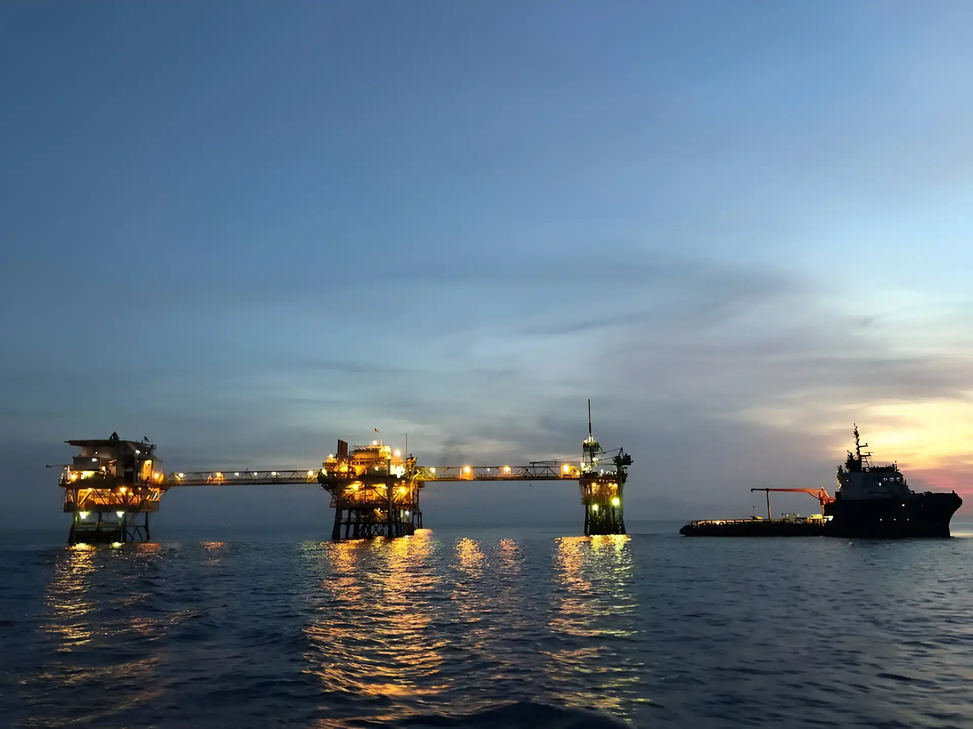 Gas Turbine Generator Replacement